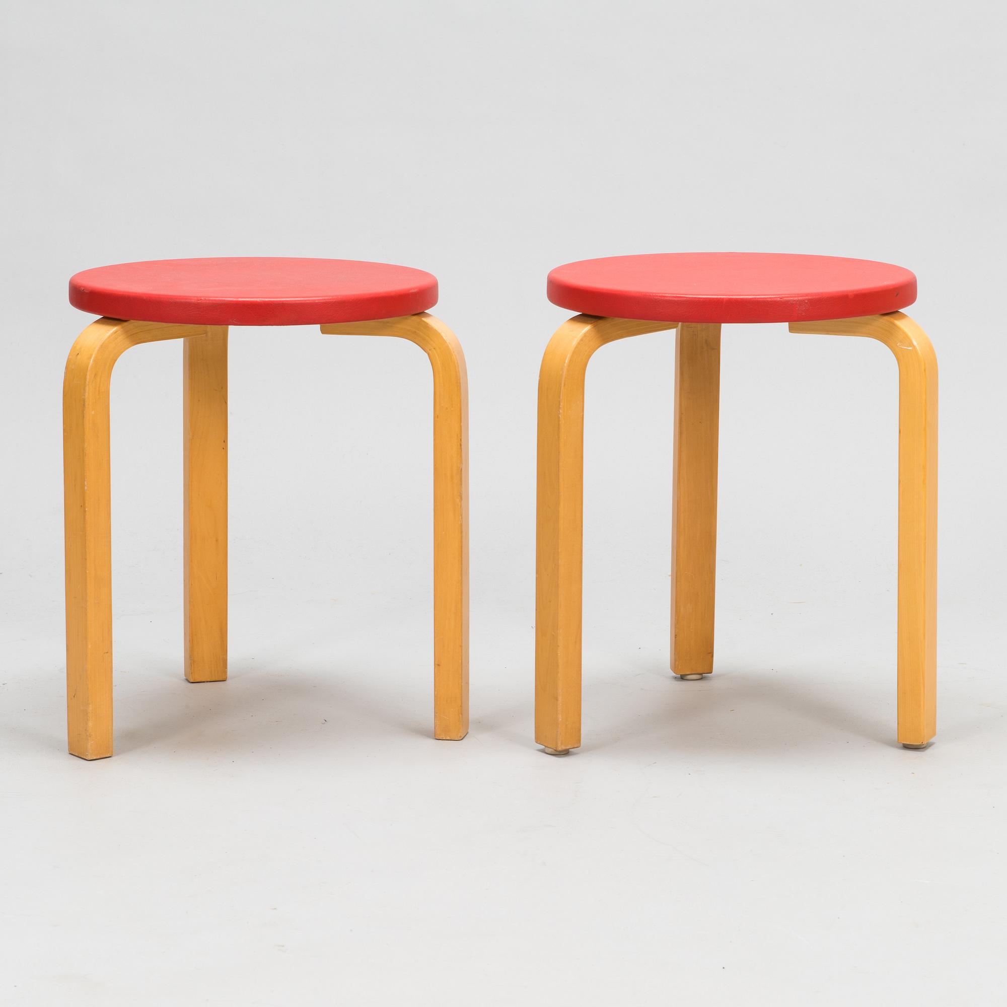 Alvar Aalto, a mid 20th century folding table, four chairs and two stools for Artek.