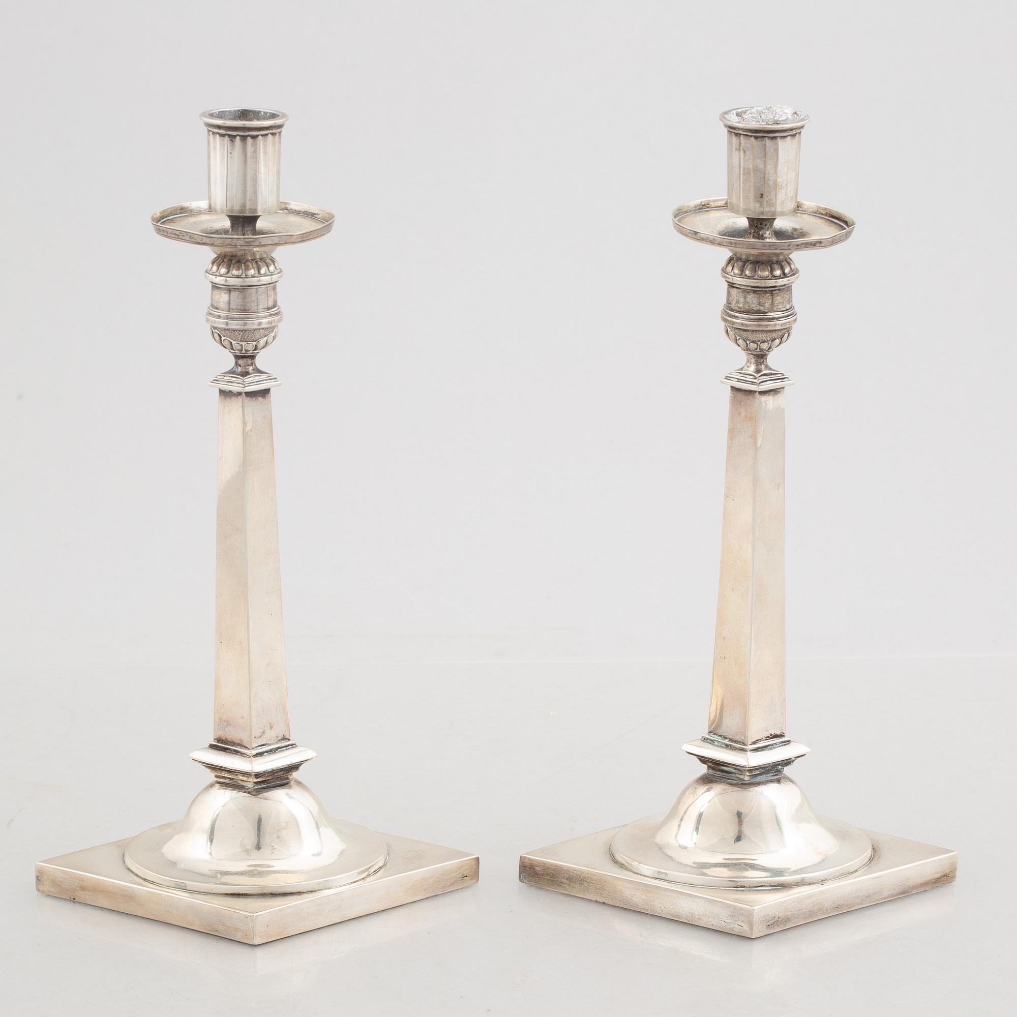Jeremias Balthasar Heckenauer, ljusstakar, ett par, silver, Augsburg 1814.