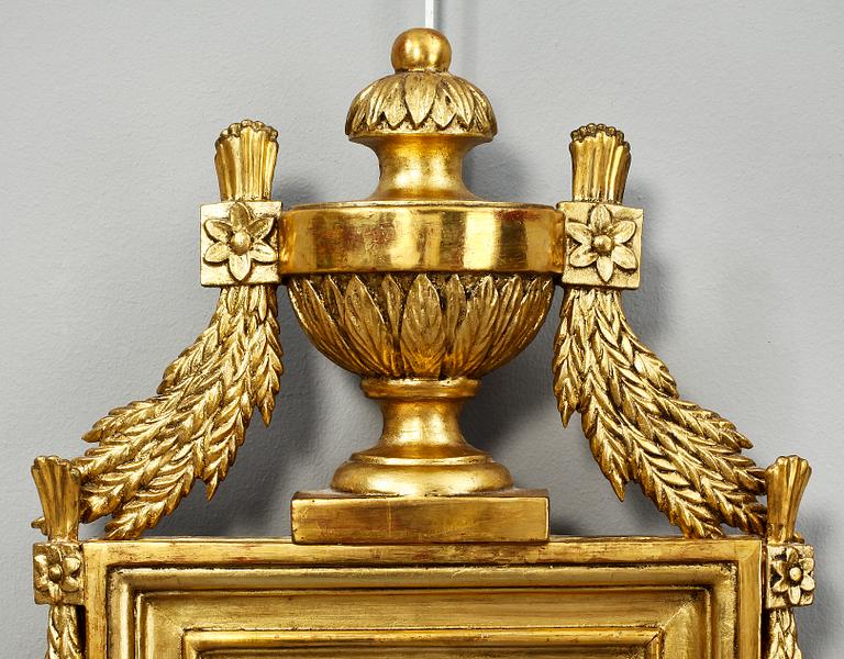 SPEGEL, gustaviansk stil, 1800-talets första kvartal.