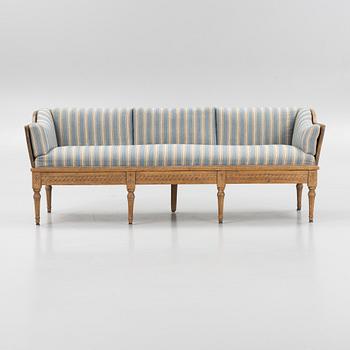 A Gustavian sofa, early 19th cenutyr.