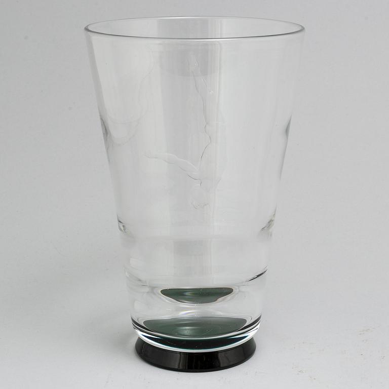 VICKE LINDSTRAND, vas, glas, Orrefors. Formgiven 1932.