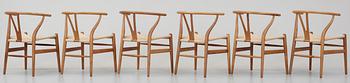 A set of six Hans J Wegner oak chairs by Carl Hansen & Son, Danmark, 1950-60-tal.