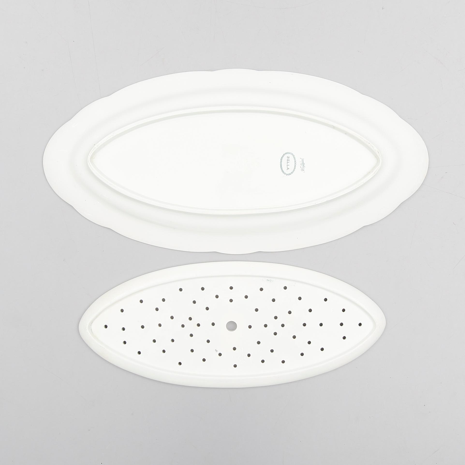 FISKFAT med galler, porslin, "Bella", Rörstrand, sekelskiftet 1900.