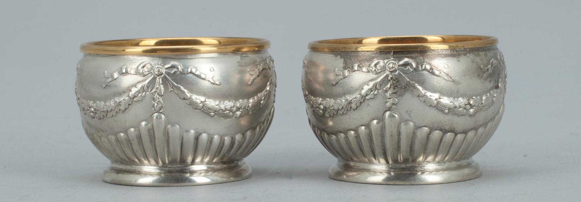 SALTKAR ETT PAR, 84 silver. Ryska importstämplar, tidigt 1900-tal. Vikt 70 g.