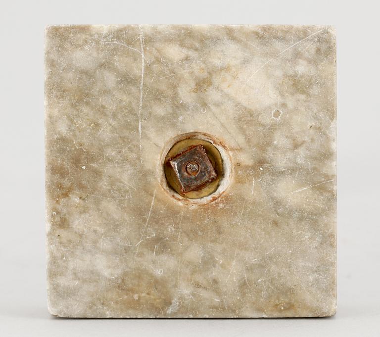 LJUSSTAKE, mässing och marmor, sengustaviansk, omkr 1800.