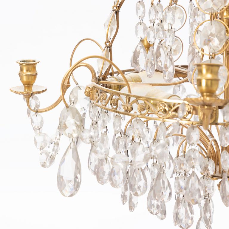 A Gustavian style chandelier, mid-20th Century.