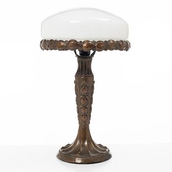 Harald Notini, attributed to, a model 6735 table lamp, Arvid Böhlmarks Lampfabrik, Sweden, 1910's/20's.