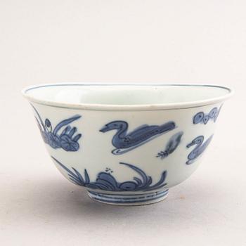 A Chinese Wanli porcelain cup.