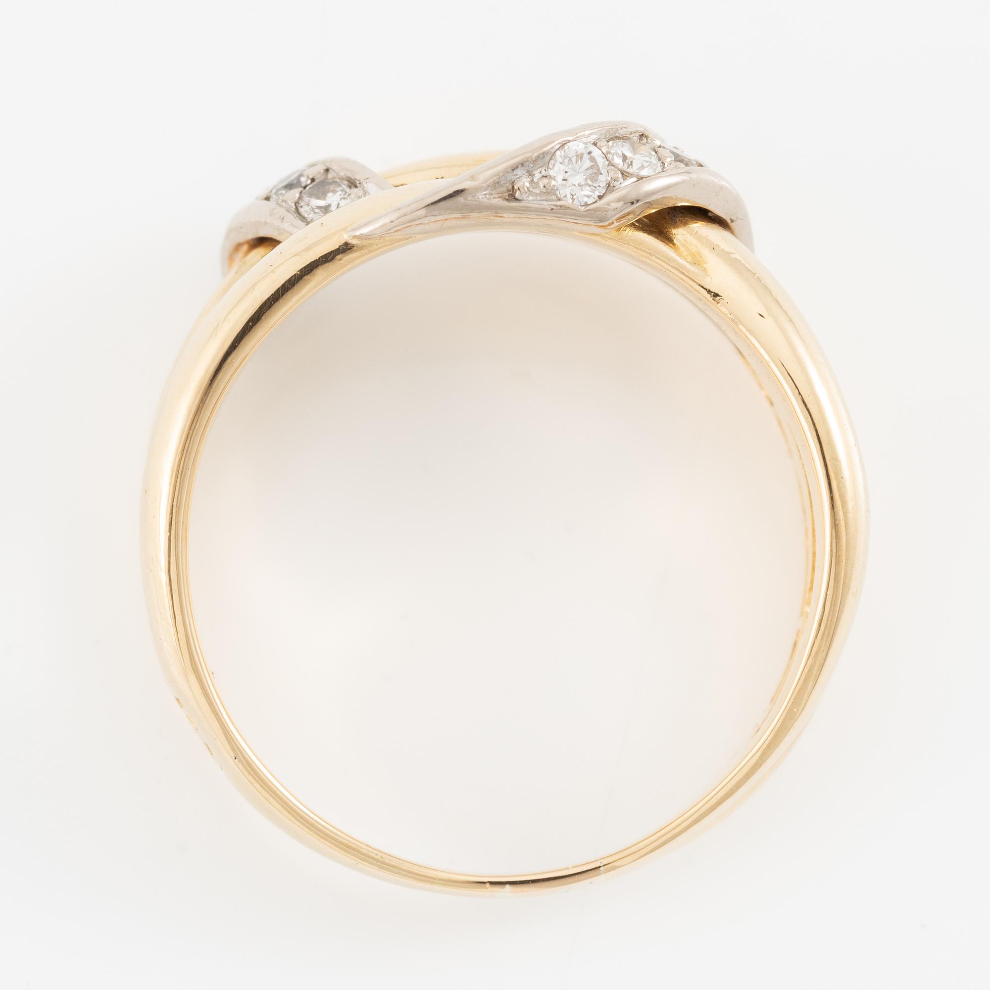 Ring, Engelbert, 18K guld med briljantslipade diamanter.