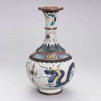 A vase, cloisonné, China, 20th century.