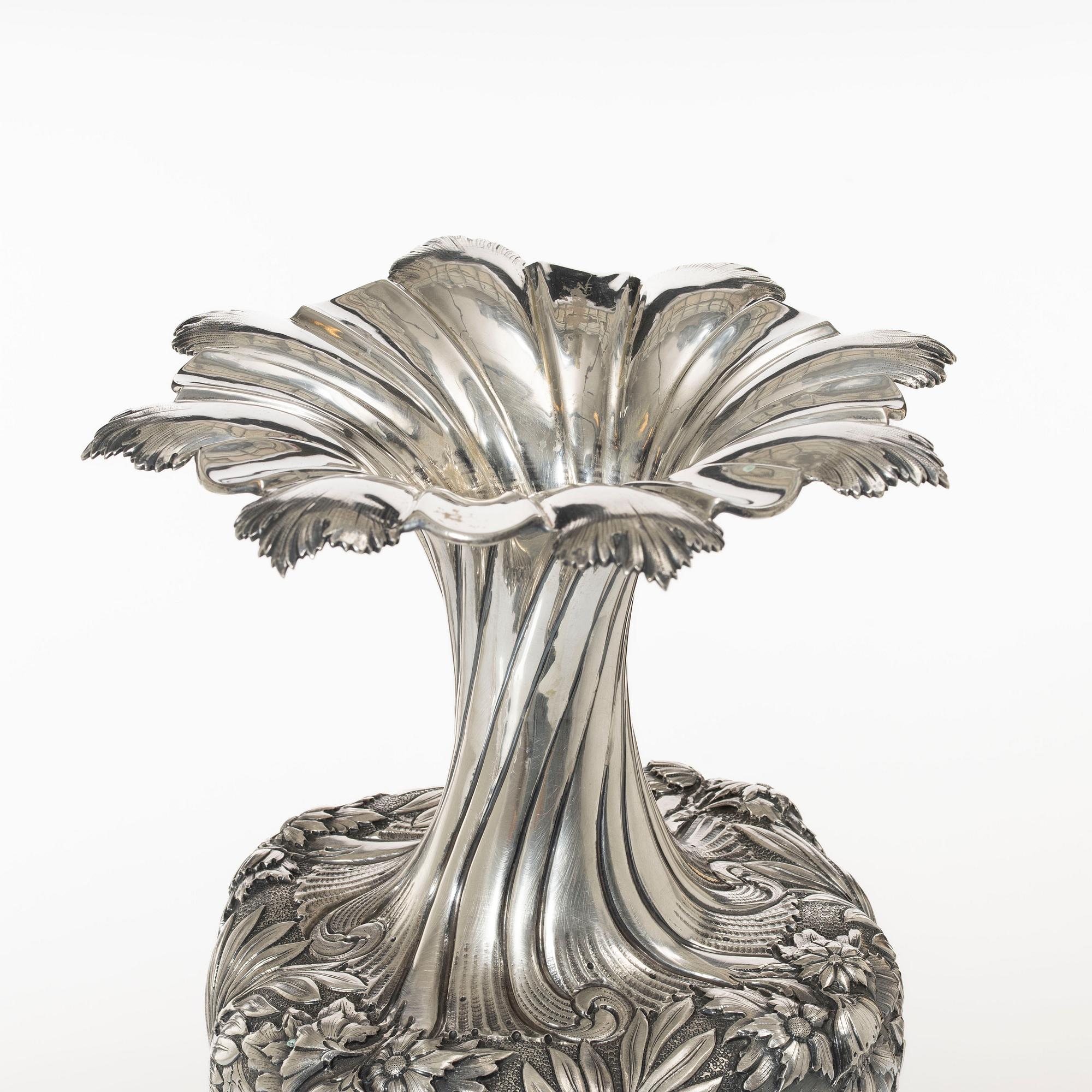 Presentation vase, silver, 20th century.