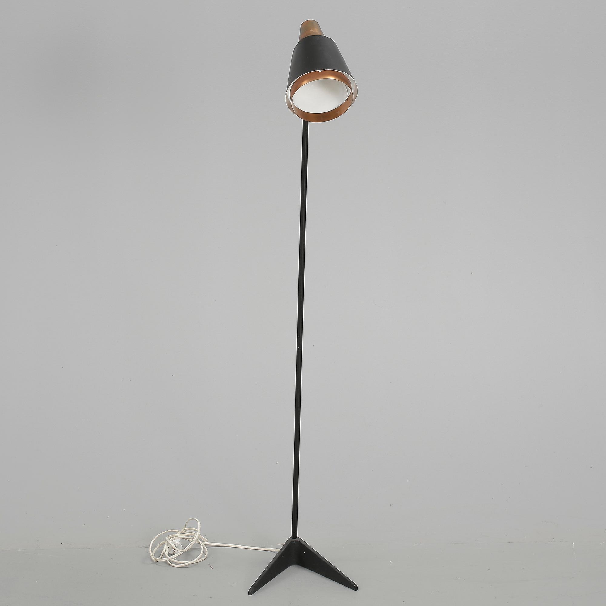 GOLVLAMPA, 1900-talets tredje kvartal.