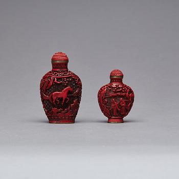 SNUSFLASKOR, 2 st, lackarbeten, Kina, 1800/1900-tal.