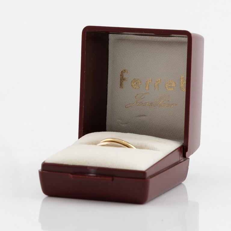 18K three coloured gold ring, Ferret.