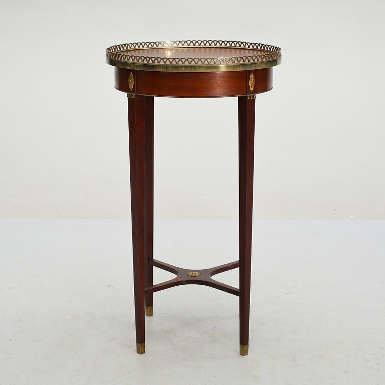 SIDOBORD, troligen "Mod 3264" för Nordiska Kompaniet, troligen före 1909.