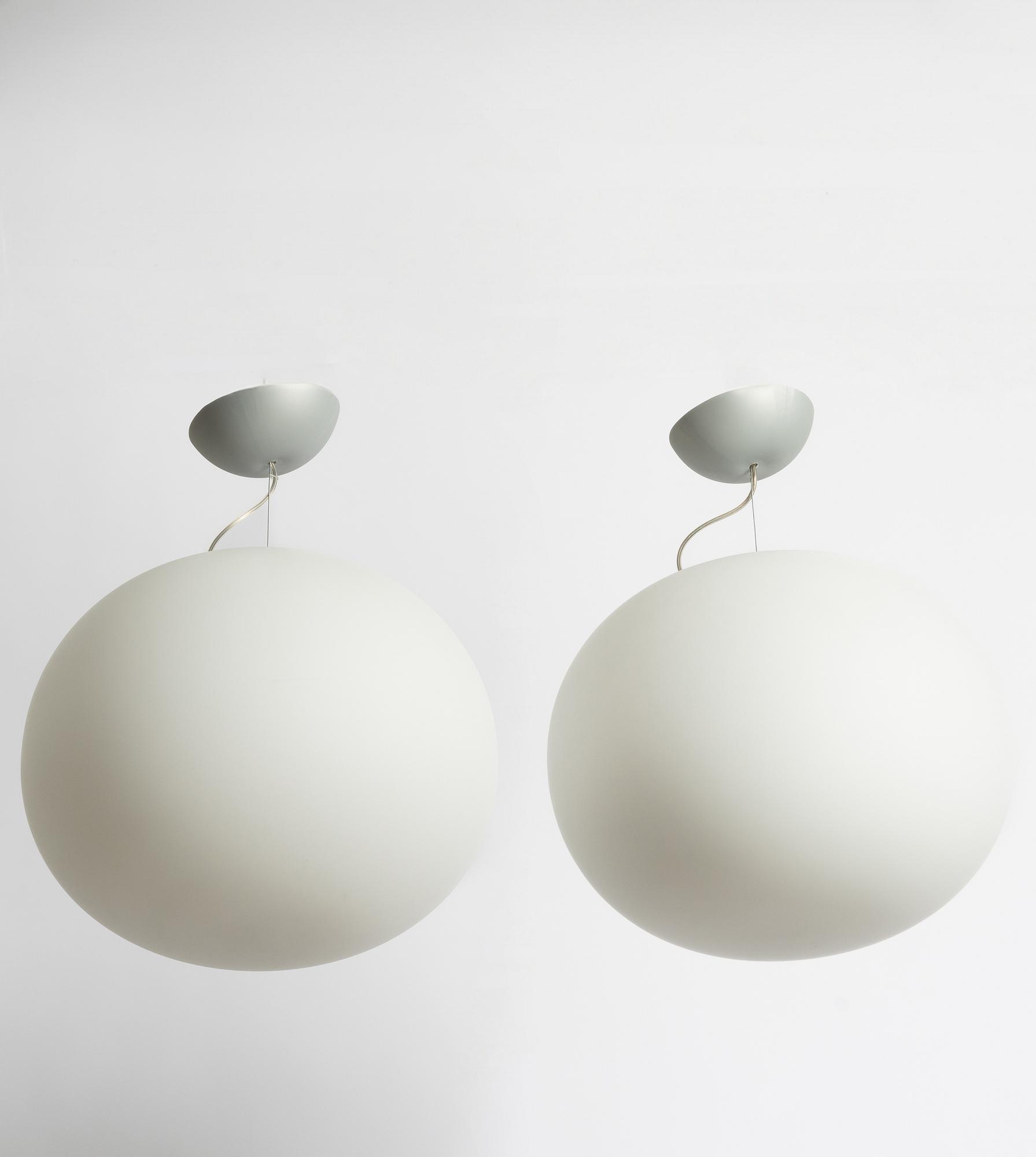 Jasper Morrison, ceiling lamps, a pair, "Glo-Ball S2", Flos, Italy.
