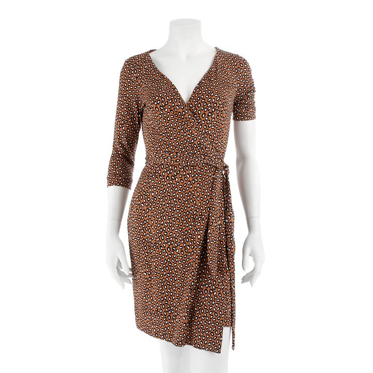 DIANE VON FÜRSTENBERG, a leopard print cotton wrap dress.