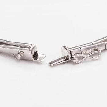 Halsband, 18K vitguld, diamanter ca 2.50 ct tot.