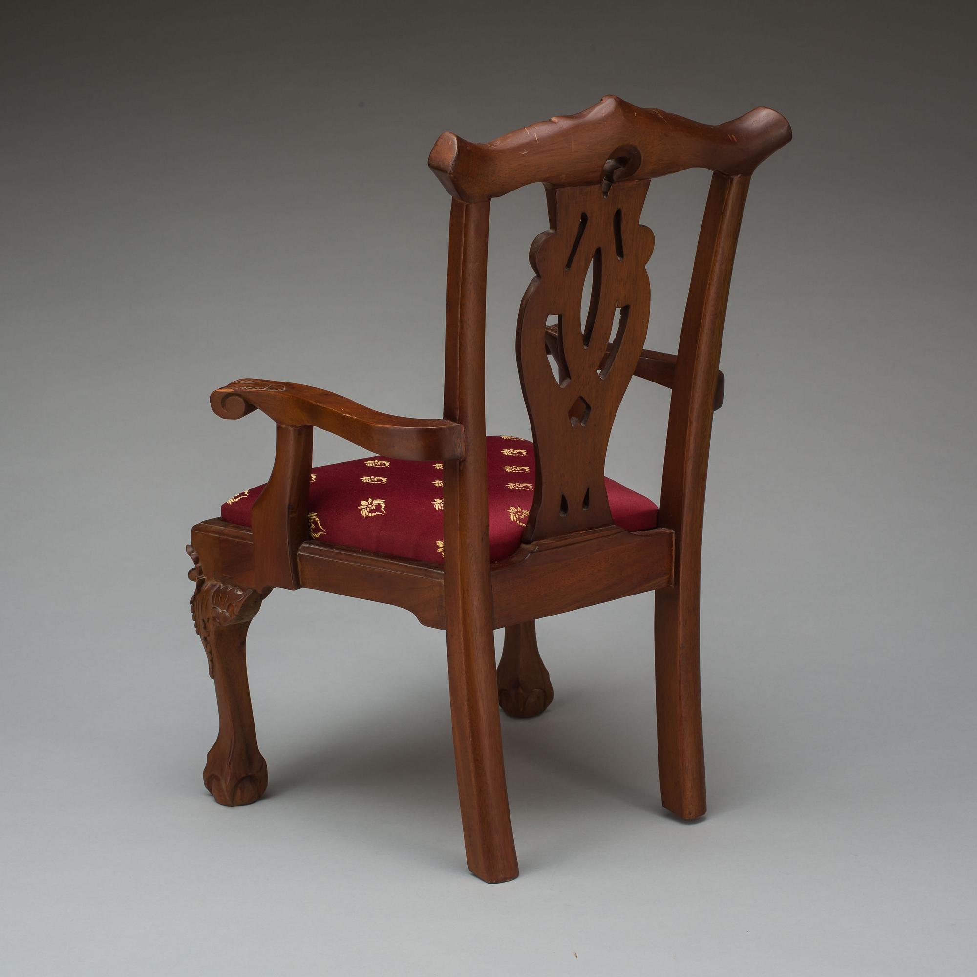 BARNSTOL, chippendal-stil, modern tillverkning.