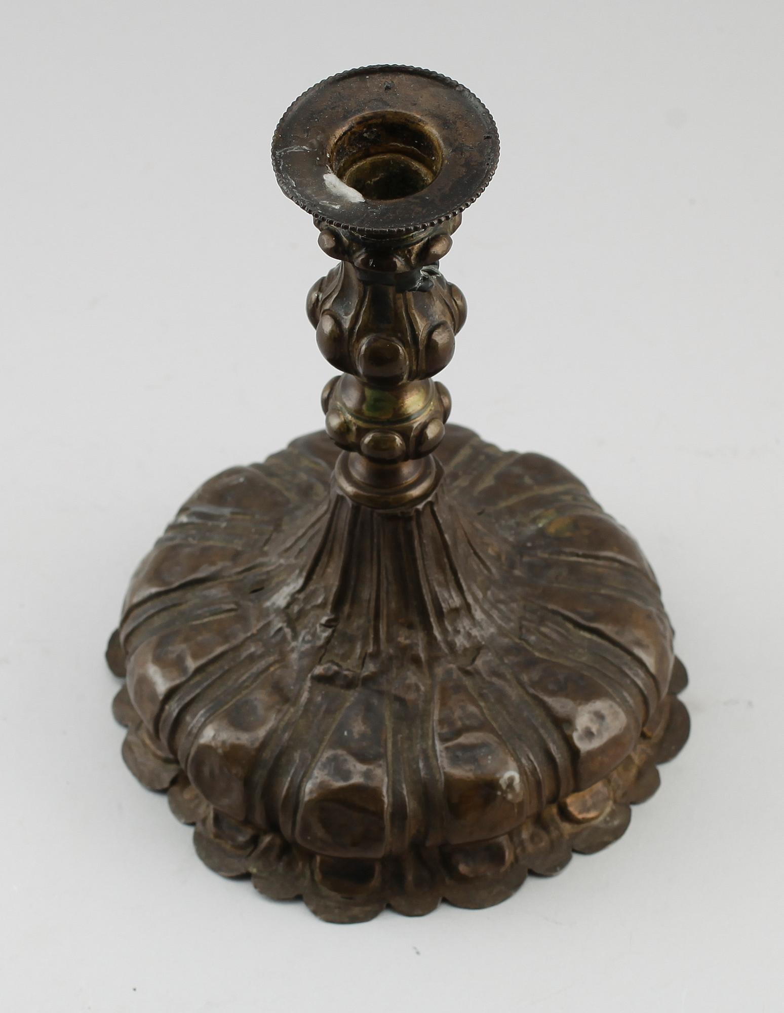 LJUSSTAKE, mässingsplåt, barock, 1600-tal.