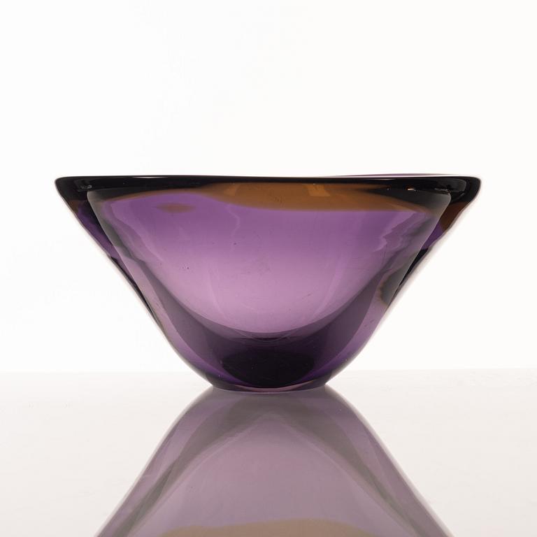 A glass vase and bowl, presumably Seguso, Murano, Italy.