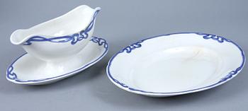 MATSERVISDELAR, 12 st, flingtgods, "Dresden", Villeroy & Boch, 1900-talets första kvartal.