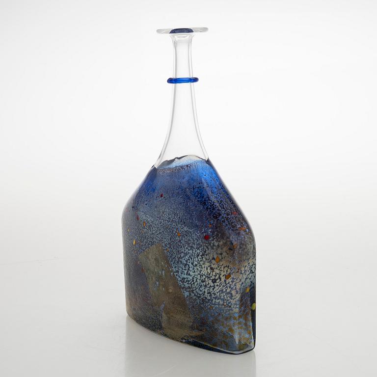 Bertil Vallien, bottle signed Kosta Boda B. Vallien 89253.