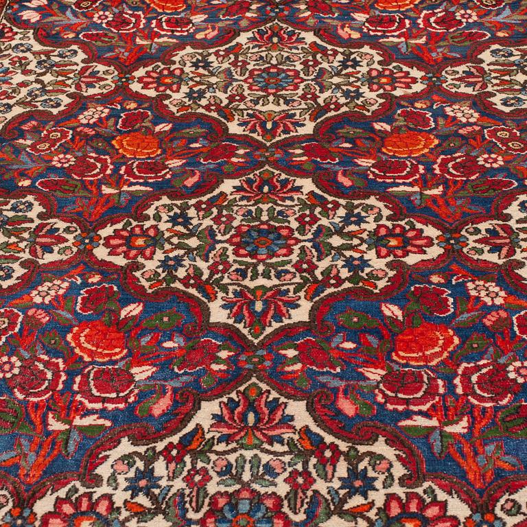 MATTA, semiantik Bakhtiari, ca 214 x 150 cm.