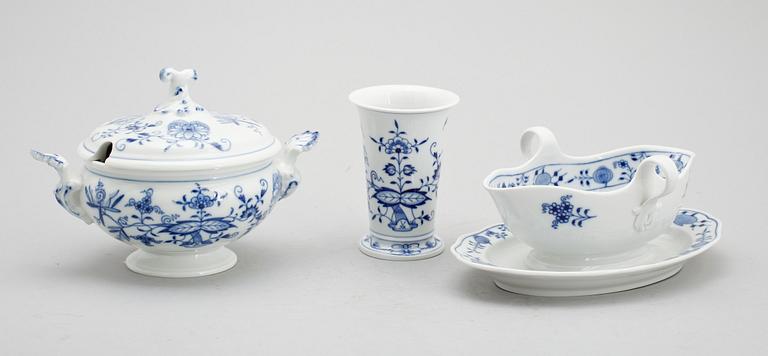 TERRIN, SÅSSKÅL SAMT VAS, porslin, Meissen, 1900-tal.