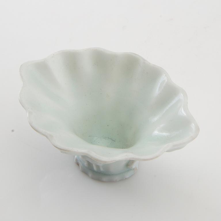 Wine tasting bowl porcelain, blanc-de-chine, China, 19th century.