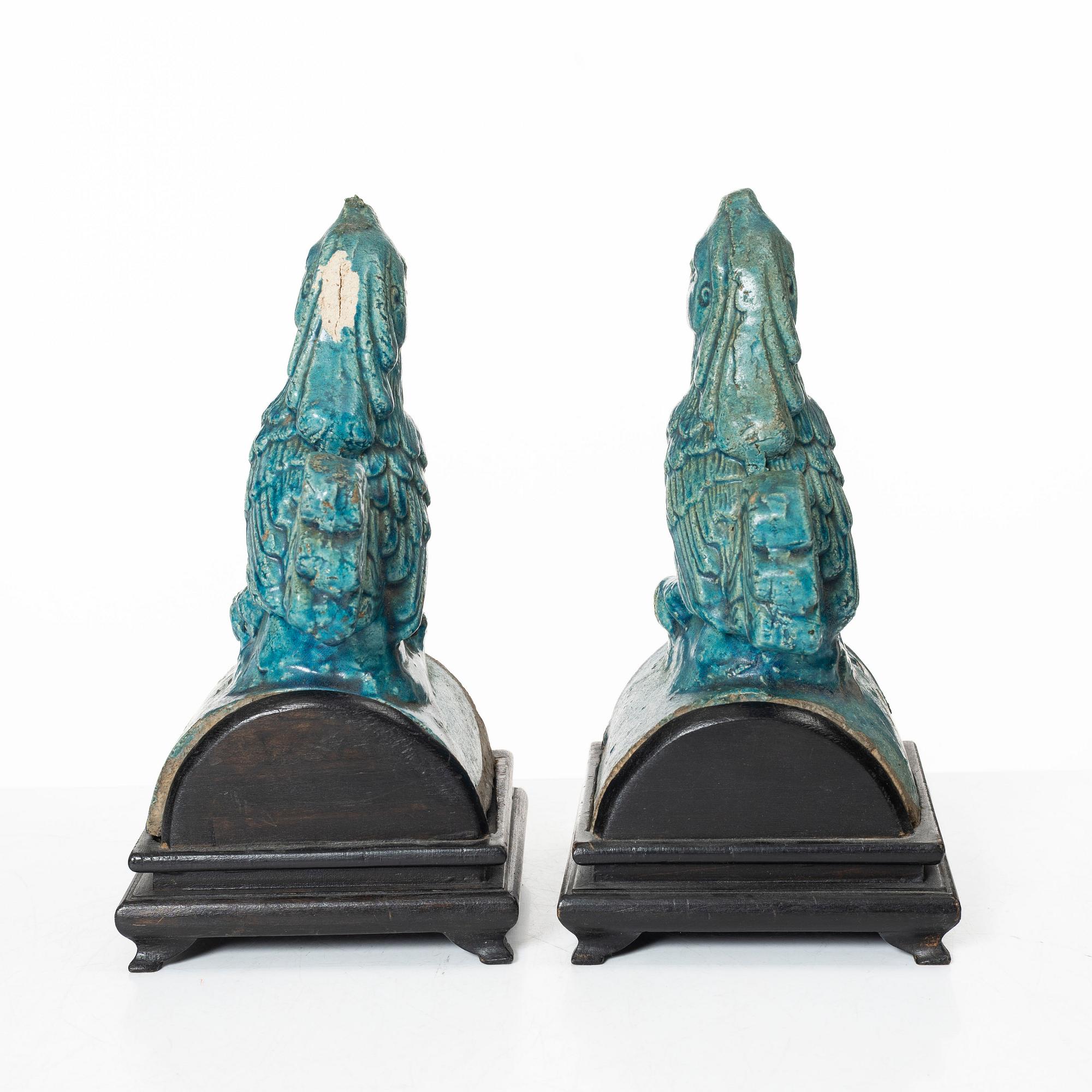 Two turquoise galzed roof tile figures of birds, late Ming dynasty.