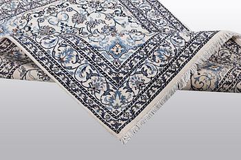 A rug, Nain, part silk, sk 9 LAA, ca 209 x 146 cm.