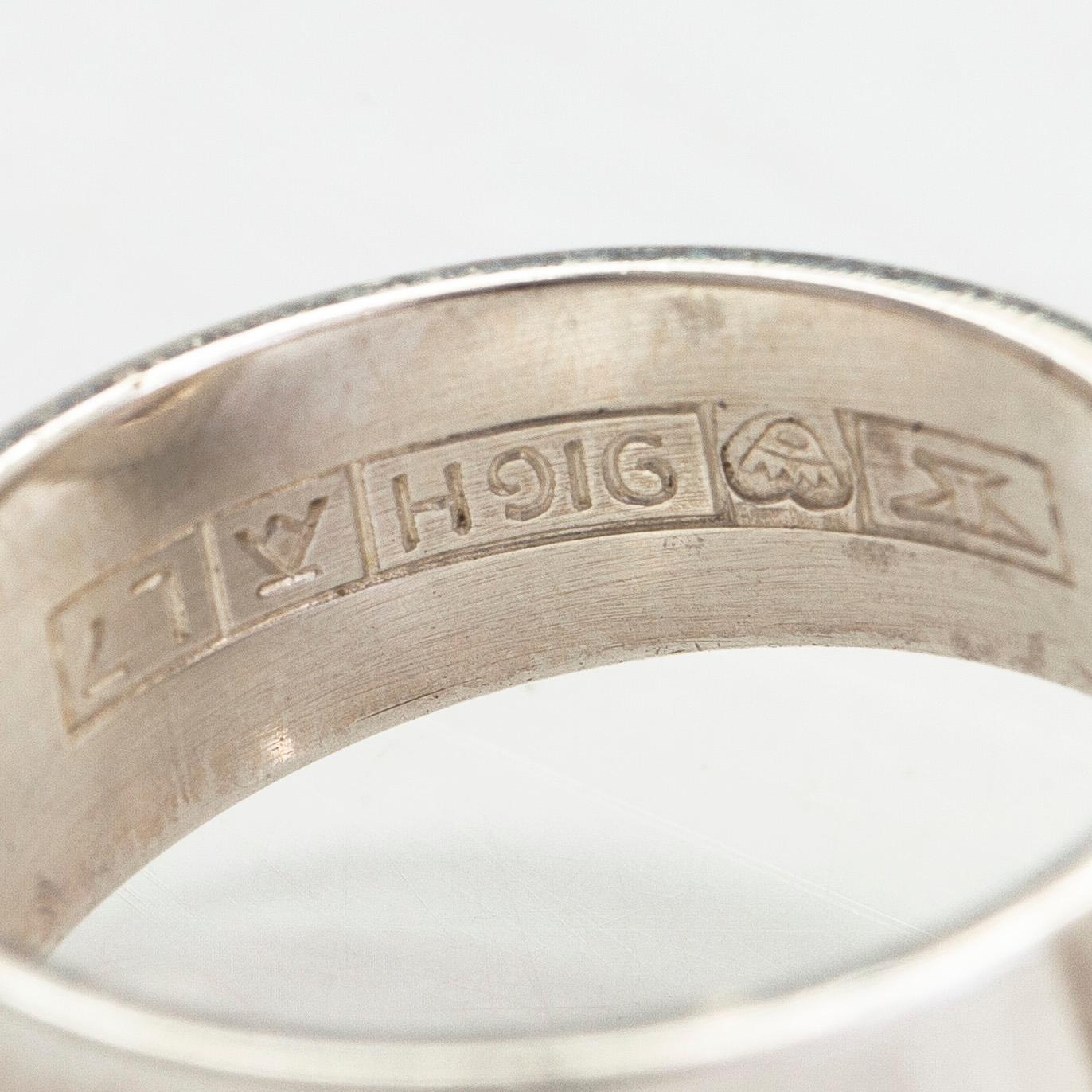 Elis Kauppi, Ring, silver och bergskristall. Kupittaan kulta, Åbo 1964.