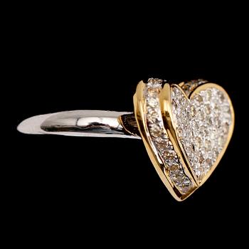 RING, 14 k guld, diamanter tot ca 0.68 ct.