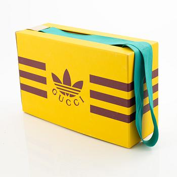 Gucci, /Adidas, sneakers, "Gazelle", storlek US 9 / Fr 41 1/3.