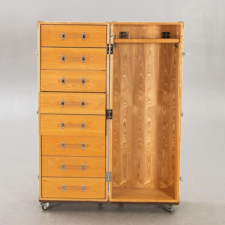 A 21st century leather trunk.