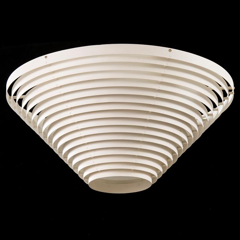 ALVAR AALTO, A 'A622B' ceiling light for Valaistustyö.