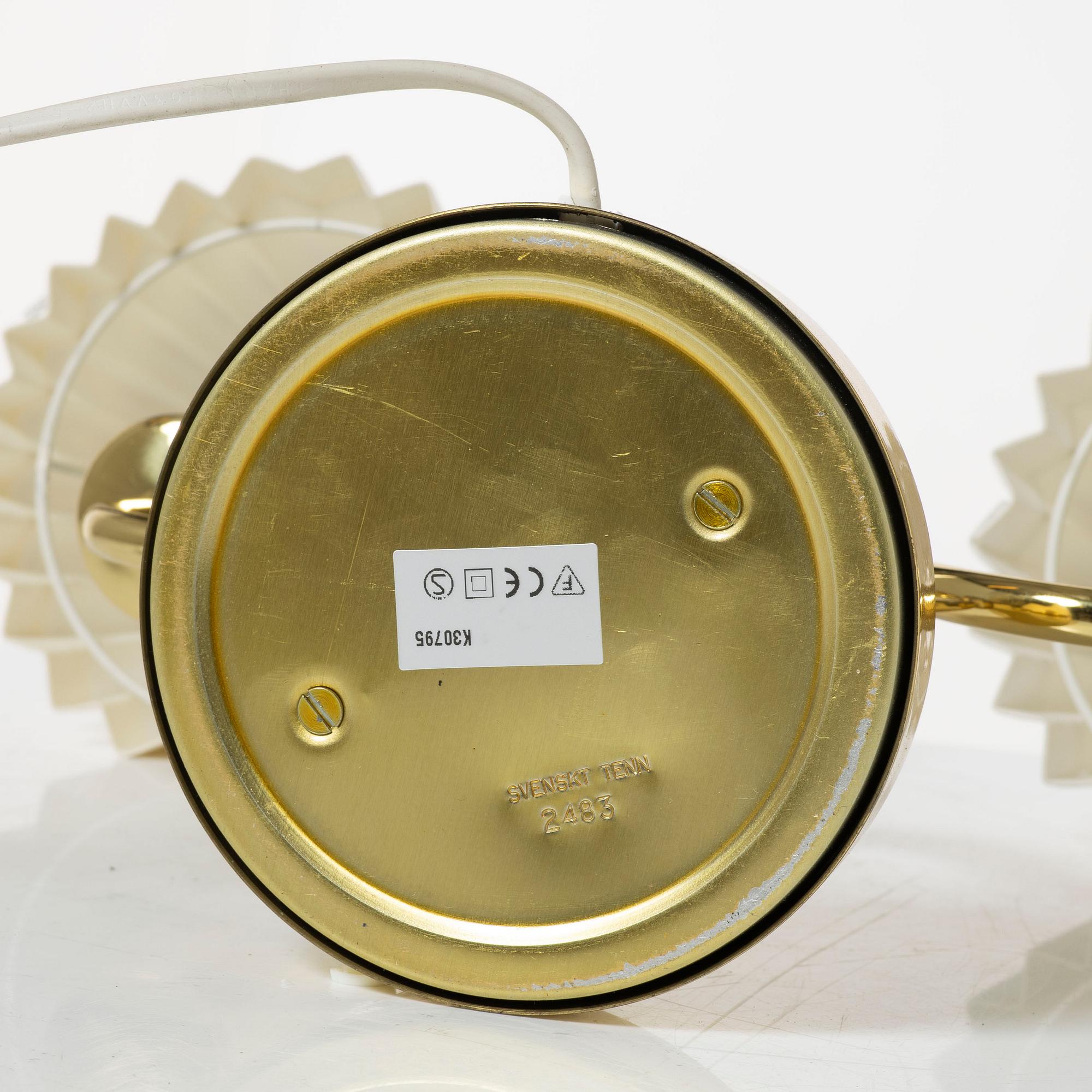 Josef Frank, bordslampa, modell G 2483, "Smycket", Firma Svenskt Tenn.