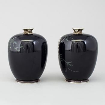 A pair of Japanese cloisonné vases, Meiji period (1868-1912).