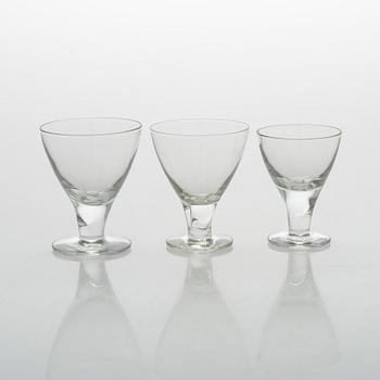 Gunnel Nyman, juomalaseja, 8 kpl, GN 46 Nuutajärvi Notsjö. Tuotannossa 1949-1969.