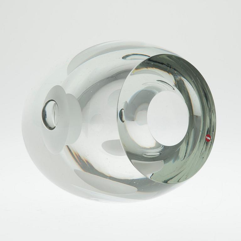 Timo Sarpaneva, A GLASS SCULPTURE.