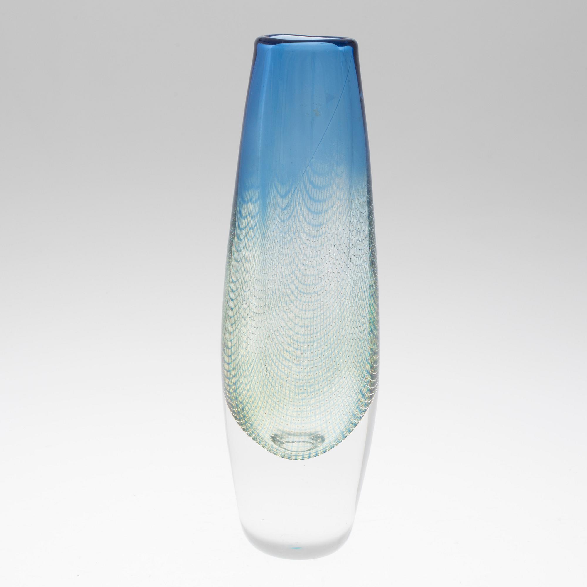 A 'Krakaä glass vase by Sven Palmqvist for Orrefors.