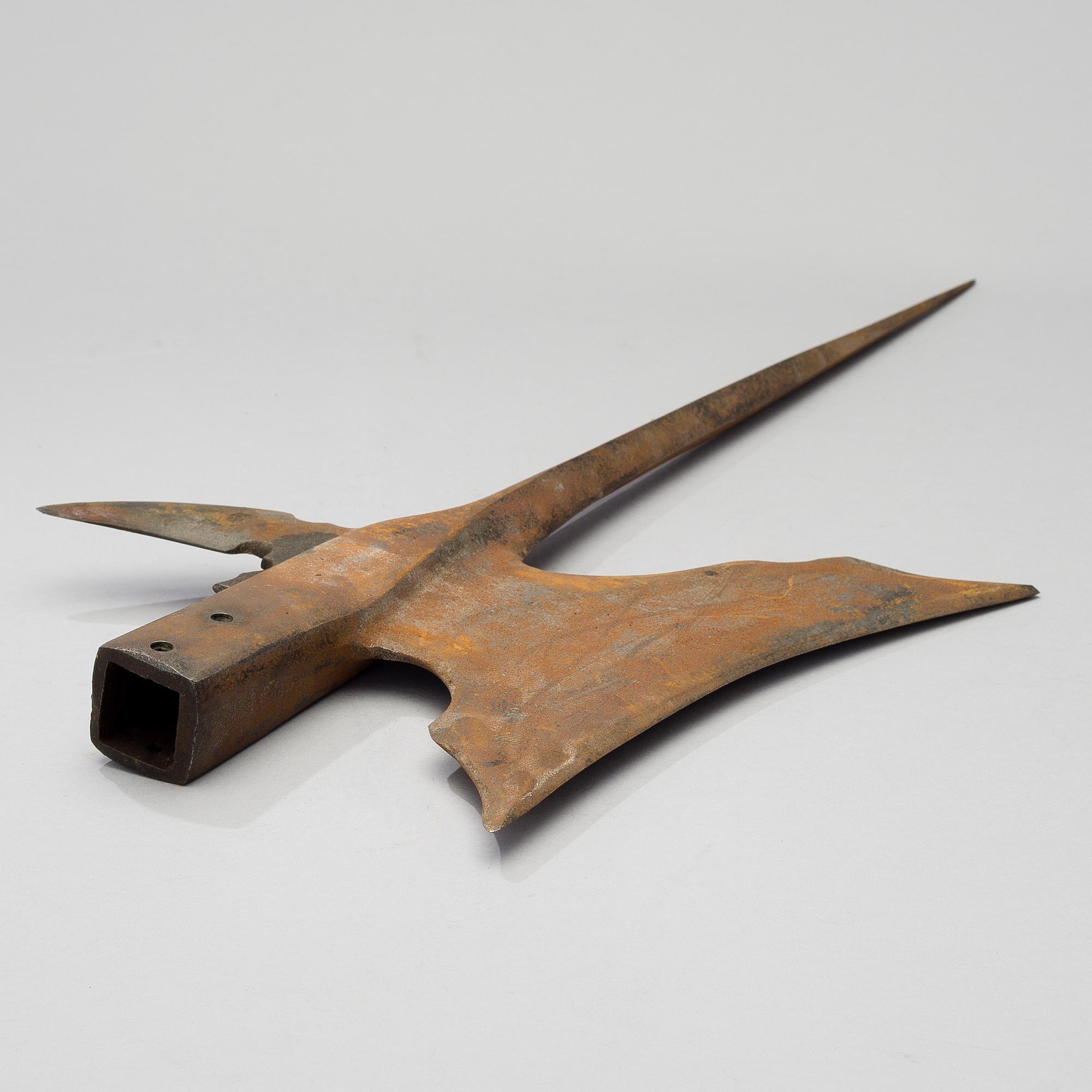 HILLEBARD, iron,  29th century.