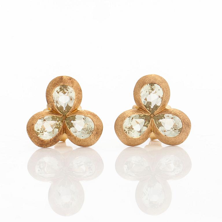 Earrings in 18K gold set with faceted beryls. Goldsmith Kulmala, Helsinki.