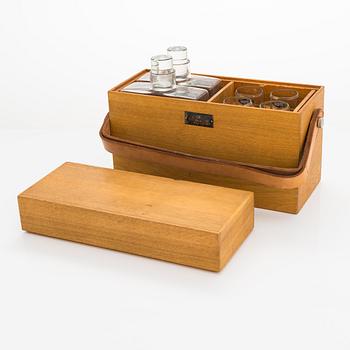 Kaj Franck, A liquor box, 'Napakymppi', for Nuutajärvi Notsjö Finland 1961-1968.