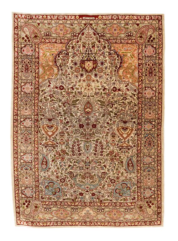Matta Old silke Hereke, ca 152 x 110 cm.