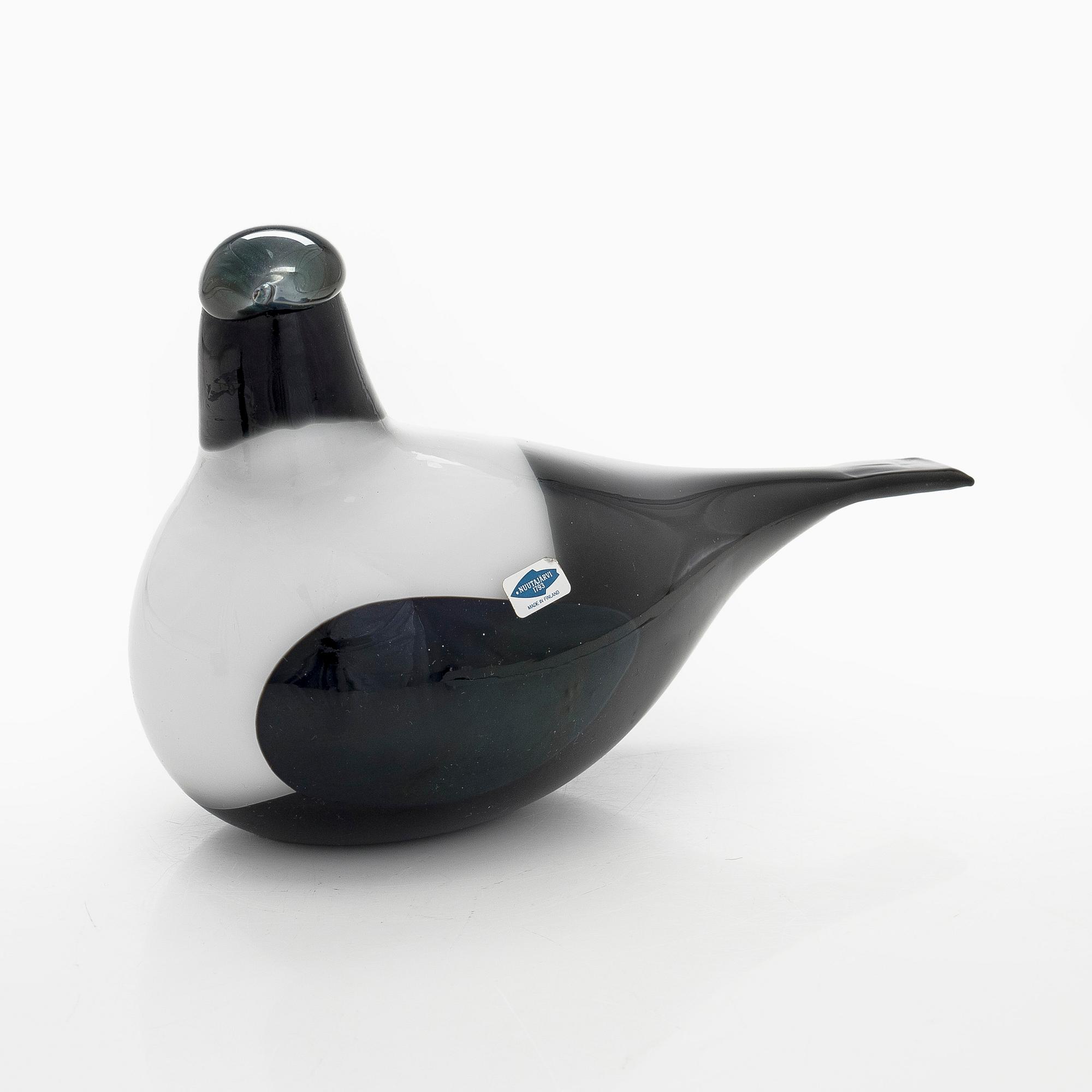 Oiva Toikka, a glass bird, signed O. Toikka Nuutajärvi.