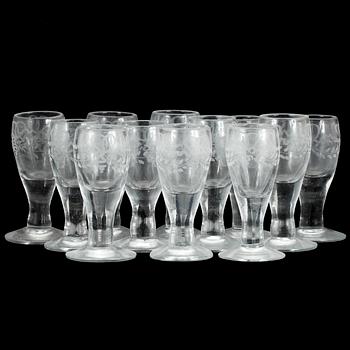 VINGLAS, 12 st, troligen 1800-tal.