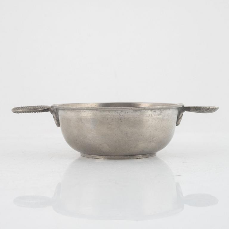 A pewter cup, mark of Anders Morström, Falun 1787.