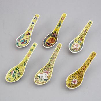 A group of 45 Chinese spoons, 20th Century.